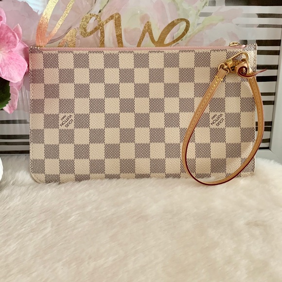 Louis Vuitton Handbags - ✨Louis Vuitton Neverfull Damier Azur Pouch ✨